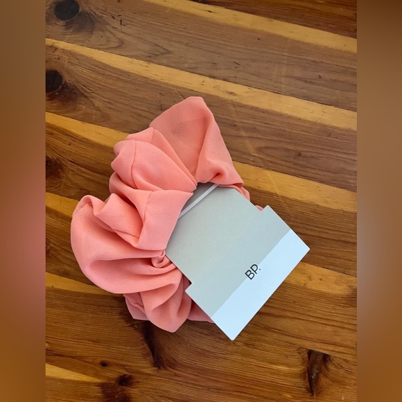 Hair Scrunchies - Picture 5 of 6